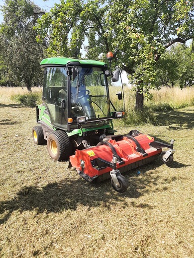 2022- 10. traktůrek John deere 2022- 10. traktůrek John deere