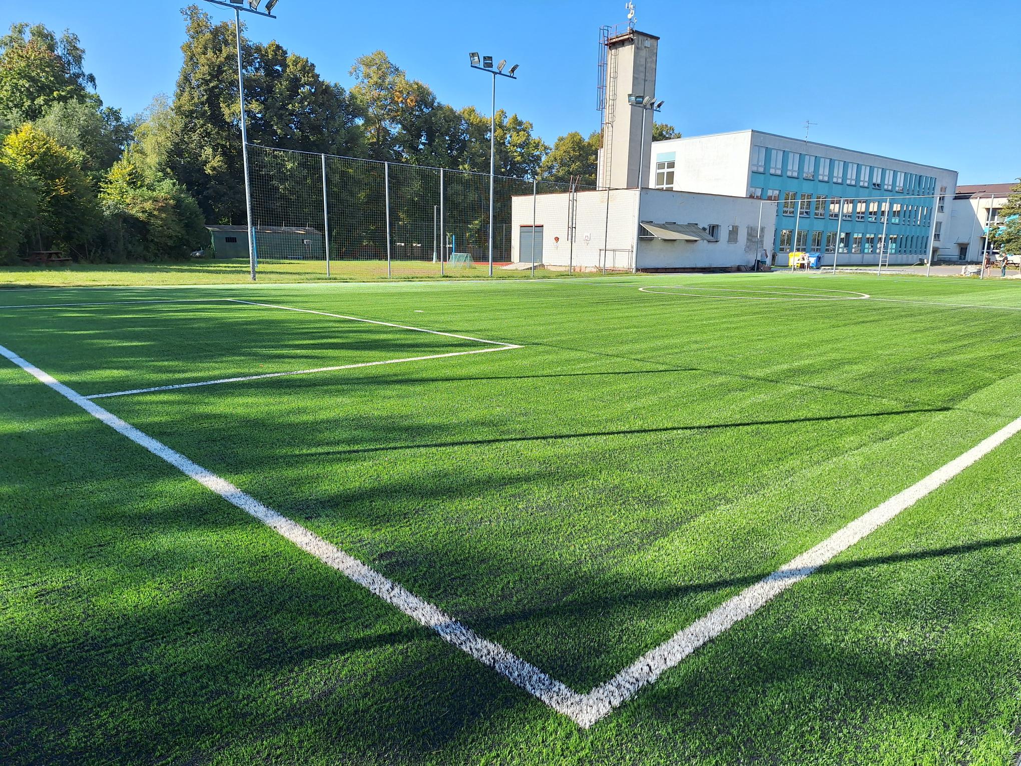 nova-umelka-na-zakladni-skole