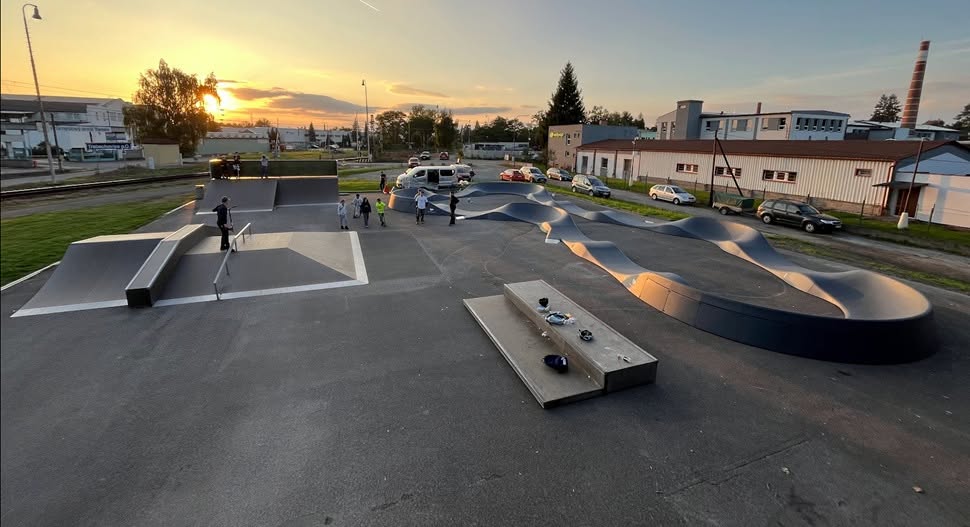 nove-prvky-ve-skateparku-a-pumptrack